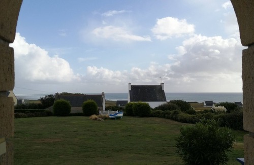 Plozevet House | Panoramic sea view: Comfortable 3* house on a spacious fenced property