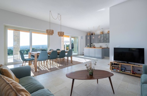 Peruski Villa | Panoramic sea view & infinity pool villa in Istria