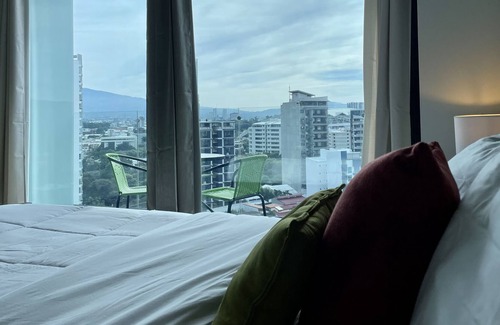 Rohrmoser Apartment | Panoramic view near the airport San José