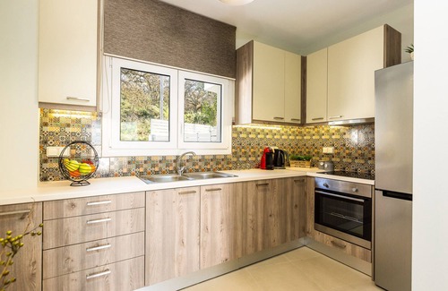 Armenoi Villa | Panoramic views, 2 pools, gym, BBQ, close to shops!