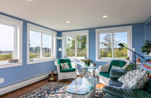 Pond Cove House | Panoramic Views, Chef's Kitchen & Less than 2 Miles to Higgins Beach