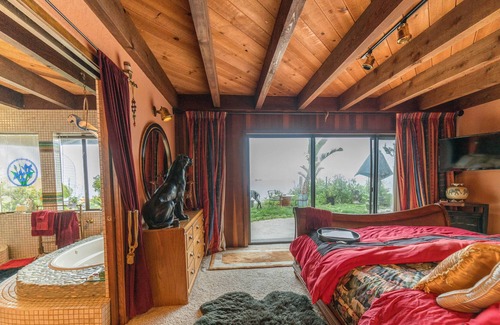 Aptos Villa | Panoramic Views from Monterey to Capitola, Beach Studio's Overlooking 100' Cliff