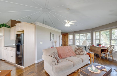 Millersburg Apartment | Panoramic Views: Hillside Millersburg Studio
