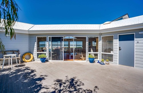 Goolwa South House | Panoramic Views of the River