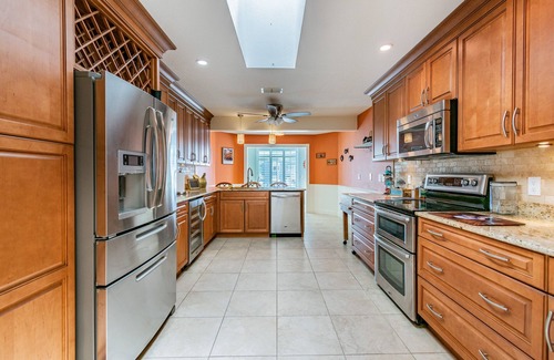Gulf Harbors House | Panoramic Waterfront Home. Boat/Kayak dream! Minutes to Gulf of Mexico