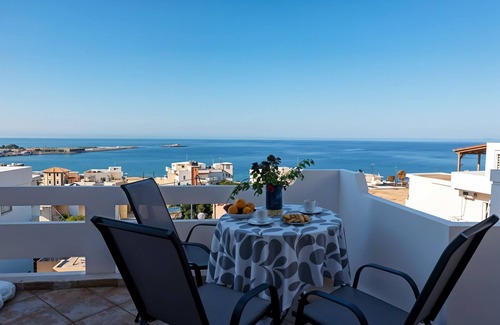 Palaiochora Apartment | Panoramio Apartments
