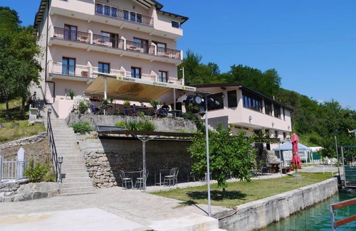 Herzegovina-Neretva Canton Bed & Breakfast | Pansion Asim