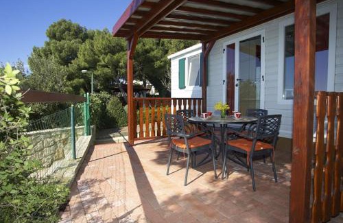Brodarica House | Pansion Zlatna ribica