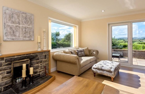 Bwlchtocyn House | Pant Gwyn Bungalow in the beautiful Pwllheli