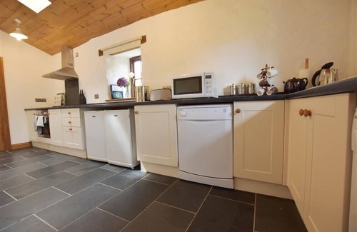 Goodwick Cottage | PANTEURIG FARMHOUSE, family friendly, with open fire in Goodwick