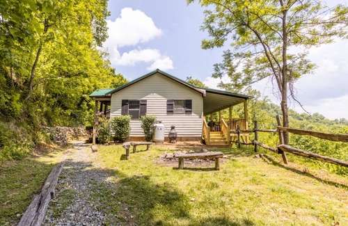 Hot Springs House | Papa Bear's Lair ~ Mountain Top Views