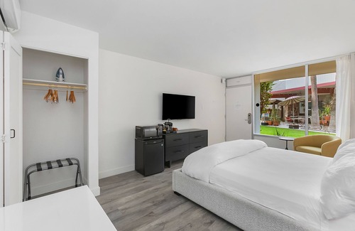 South Scottsdale Hotel | Papago Scottsdale by Reside, Trademark Collection by Wyndham