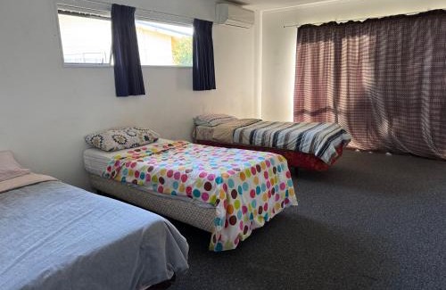 Papamoa Beach House | Papamoa Backpack House