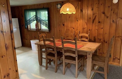 Drummond Cabin | Papins Resort Cabin #1