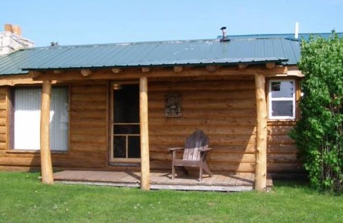 Drummond Cabin | Papins Resort Cabin #1