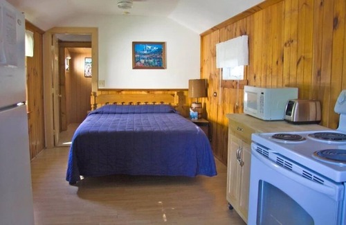 Gilford Cottage | Papoose Cottage at The Inn at Smith Cove