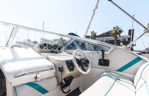 La Vila Olimpica del Poblenou Boat Rental | (Paque boat) Beautifull boat to sleep (Paque). Center.