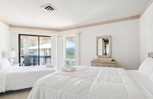 Foxfire Condo | Par at Foxfire- Pool, Steps away from Golf Course!
