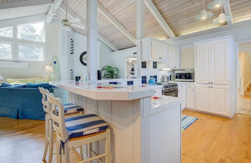 Debordieu Colony House | Par Fore the Course offers a home away from home feel.