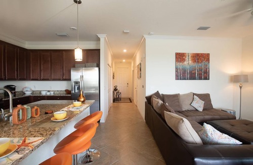 Braden River Condo | Par-Tees - Fancy 2/bed, 2 bath on the 4th Floor with Lake and Green View