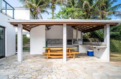 Boraceia House | Paraíso Pé na Areia em Boracéia - Desfrute da conveniência de ter a praia no seu quintal