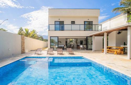 Boraceia House | Paraíso Pé na Areia em Boracéia - Desfrute da conveniência de ter a praia no seu quintal