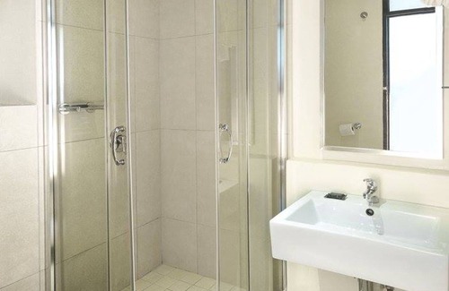 North Beach Hotel | Parade Hotel