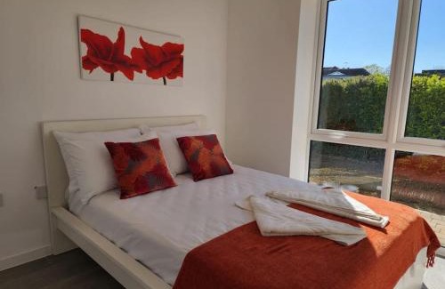 Kidlington Apartment | Paradigm Court, Luxury 2-Bedroom Apartment F3, Oxford