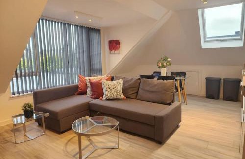 Kidlington Apartment | Paradigm Court, Modern 1-Bedroom Apartment, Oxford