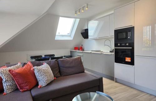Kidlington Apartment | Paradigm Court, Modern 1-Bedroom Apartment, Oxford