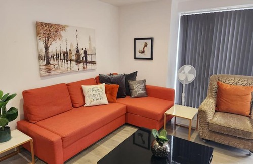 Kidlington Apartment | Paradigm Court, Modern 2-Bedroom Apartment F2, Oxford