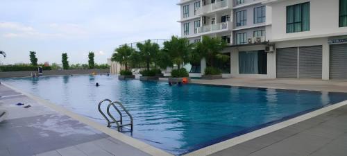 Taman Bukit Mewah Apartment | Paradigm Mall Platino Apartment 2BR 2FREE By Natol