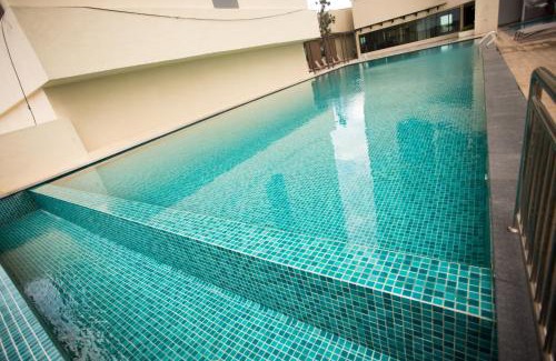 Taman Bukit Mewah Apartment | Paradigm Residence By The one - upstair of paradigm mall JB