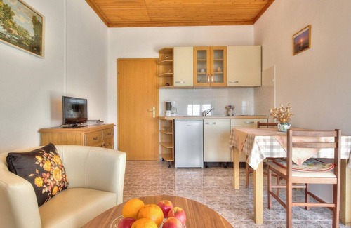 Basanija Apartment | PARADINOVIĆ house with apartments/Paradinović2 APARTMENT