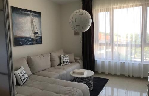 Budjaka Apartment | Paradise Bay D8 Apartment
