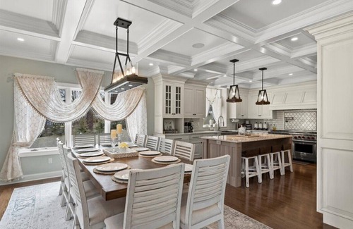 Cleverdale House | Paradise Bay