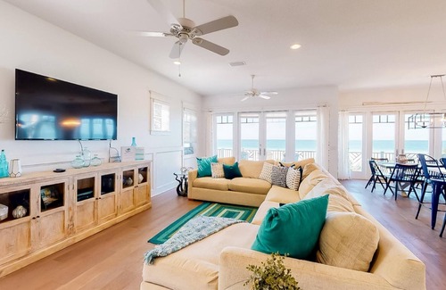 Bradenton Beach House | Paradise Beach by AMI Locals