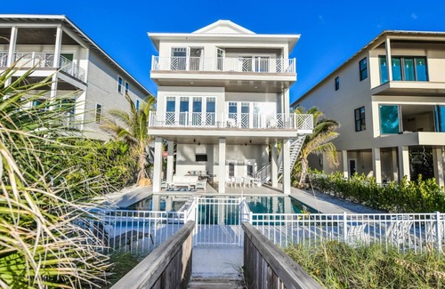 Bradenton Beach House | Paradise Beach by AMI Locals