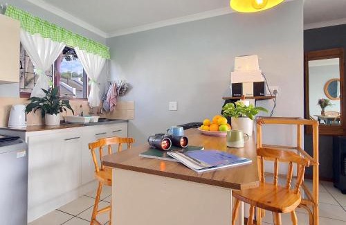 Aston Bay Apartment | Paradise Beach Cottage