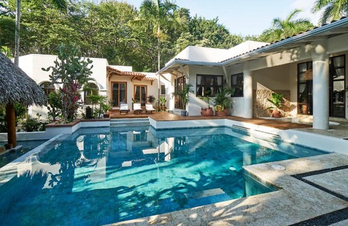Mal Pais Hotel | Paradise Beach Lodge