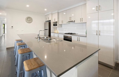 Jubilee Pocket House | Paradise by the Port, Close To Town, Sleeps 8