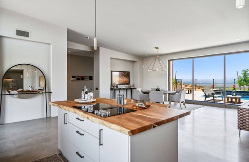 Fort McDowell House | Paradise Canyon - Pool - Spa - Fire Pit -Mtn Views - Estate 2