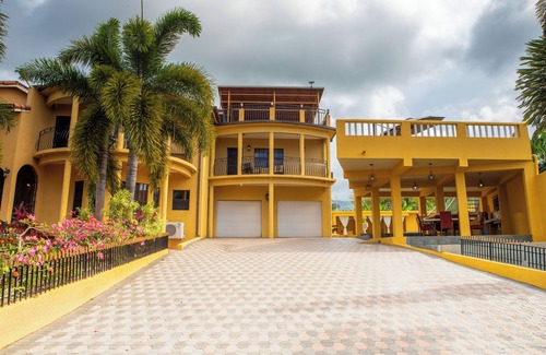 Plantation Village Villa | Paradise Chalet Luxurious Villa - Private chef, butler and daily house keeping.
