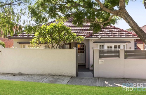 Cremorne House | Paradise Cove Holiday Home at Cremorne