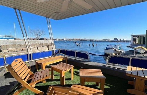 North End Boat Rental | Paradise Found: Luxury Roof Deck