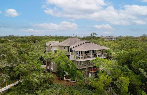 Jeremy Cay House | Paradise Found- Stunning Ocean views + Unique Home