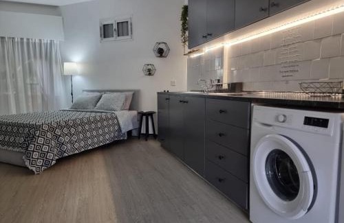 Aglantzia Apartment | Paradise Garden Sweet Studio
