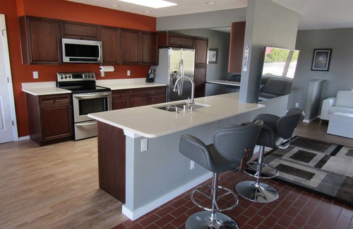 Paradise Hills Civic House | Paradise Greens. Golf Course - Front House. Privacy and Views!