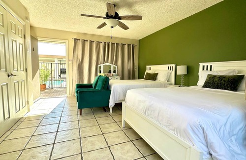 Desert Hot Springs Resort | Paradise Hot Springs Hotel / Mineral Water Spa #4