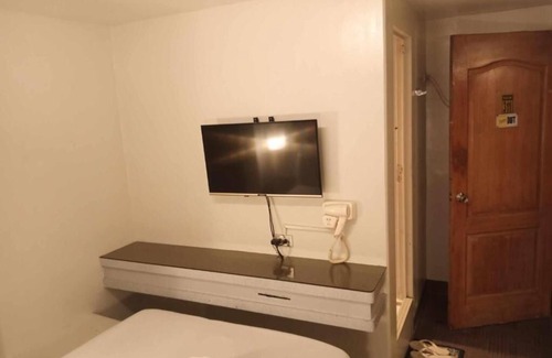 South Triangle Hotel | Paradise Hotel